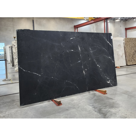 BLACK DIAMOND LEATHERED QUARTZITE 