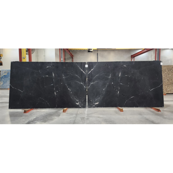 BLACK DIAMOND LEATHERED QUARTZITE 