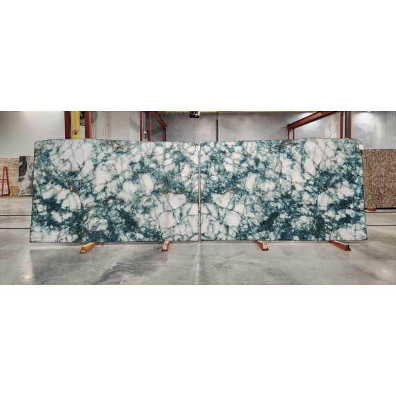 CRISTALLO TURQUOISE POLISHED QUARTZITE 