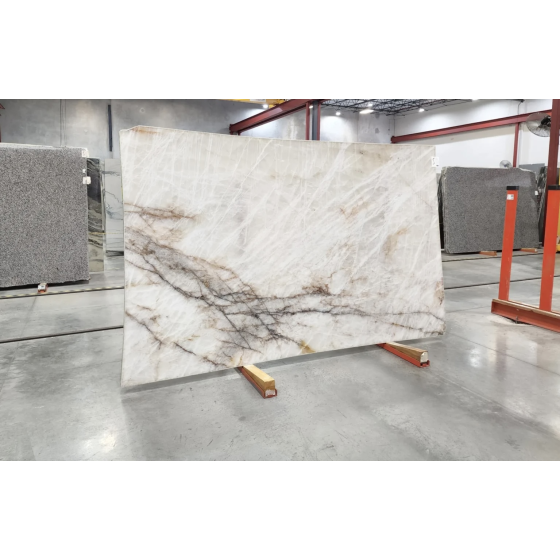 CRISTALLO POLISHED QUARTZITE 