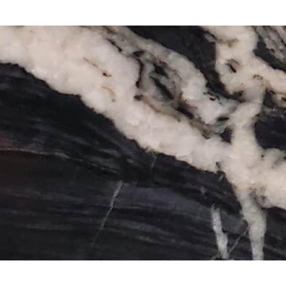 CRISTALLO NOIR POLISHED QUARTZITE 