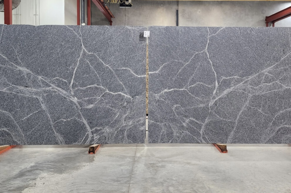 SILVER DRIFT HONED LEATHERED GRANITE