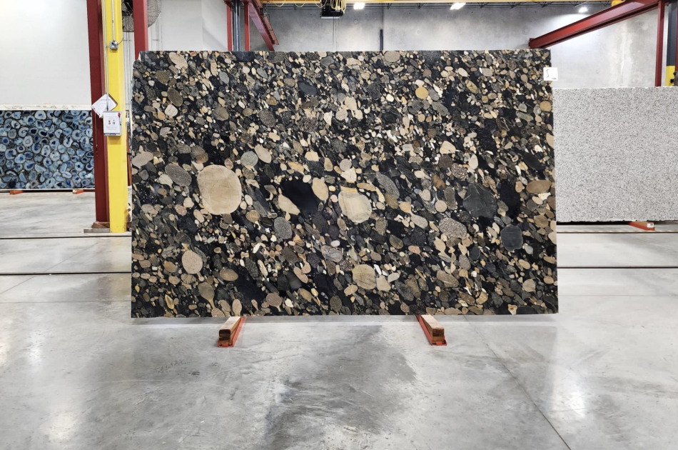 BLACK MARINACE POLISHED GRANITE 