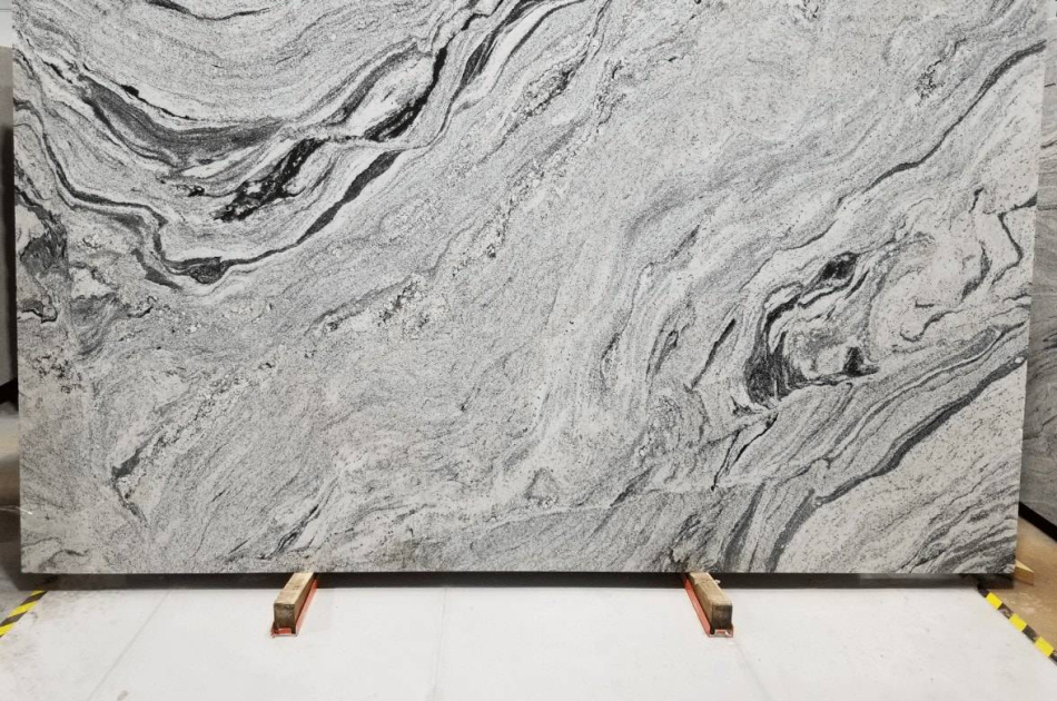 VISCOUNT WHITE POLISHED GRANITE 