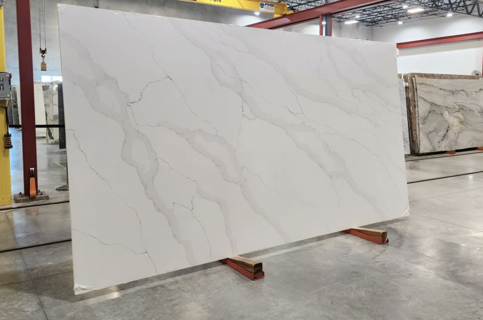 CALACATTA TIVOLI SUPER JUMBO POLISHED QUARTZ 