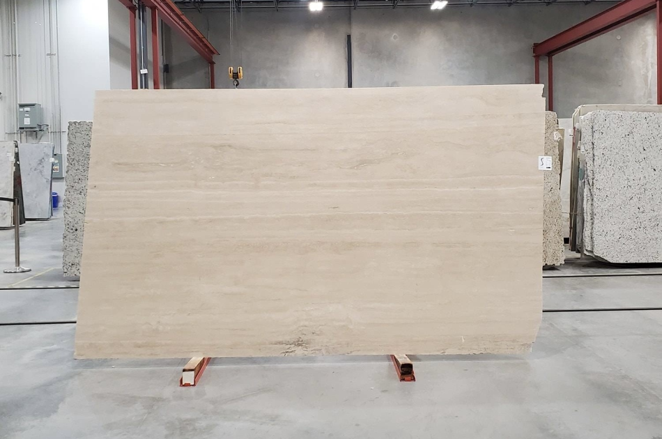 ROMANO CLÁSICO HONED TRAVERTINE 