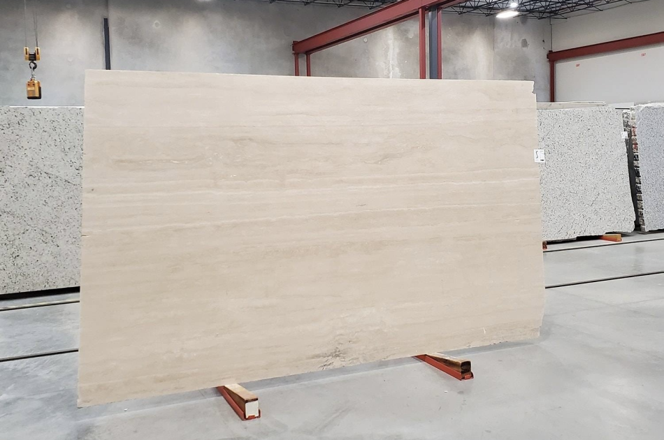 ROMANO CLÁSICO HONED TRAVERTINE 