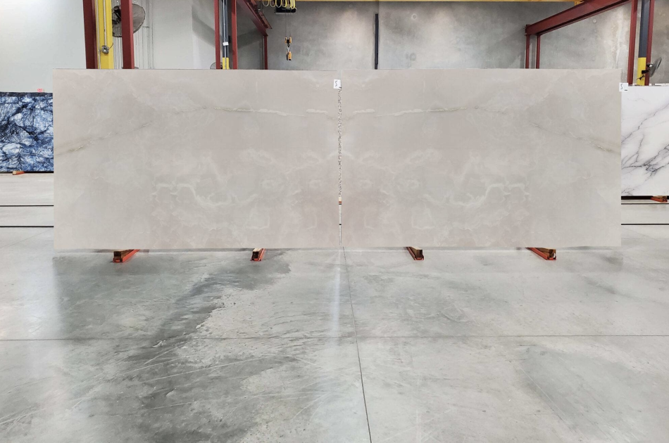  WHITE ONYX 