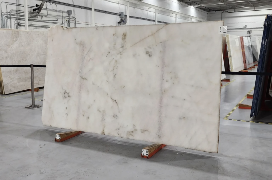 CRISTALLO BLUSH POLISHED QUARTZITE 