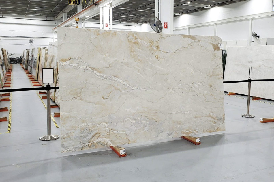 DOLCE VITA POLISHED QUARTZITE 