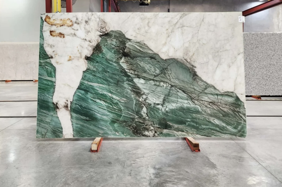 CRISTALLO BOTANIC POLISHED QUARTZITE 