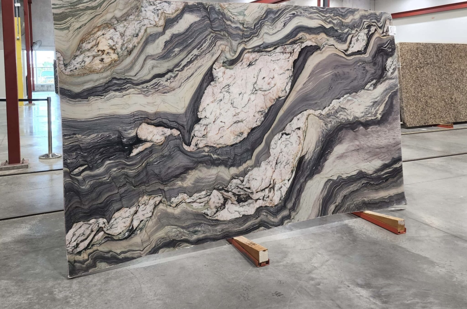 ABRUZZO CRYSTAL POLISHED QUARTZITE 