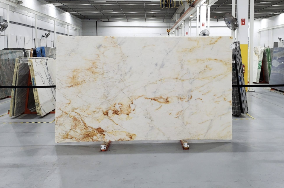CRISTALLO SUNSHINE POLISHED QUARTZITE 