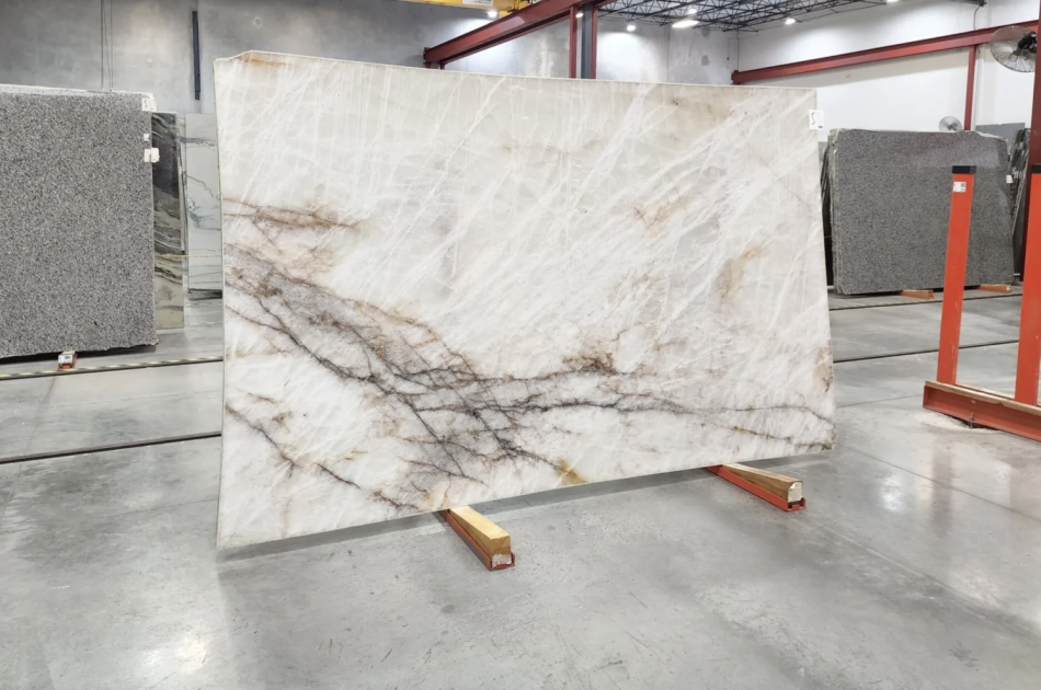 CRISTALLO POLISHED QUARTZITE 