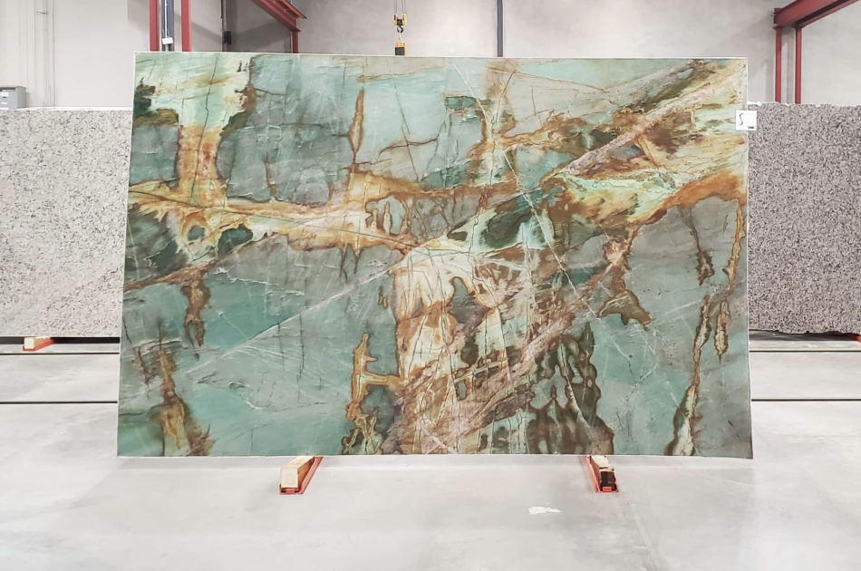 BORNEO POLISHED QUARTZITE 
