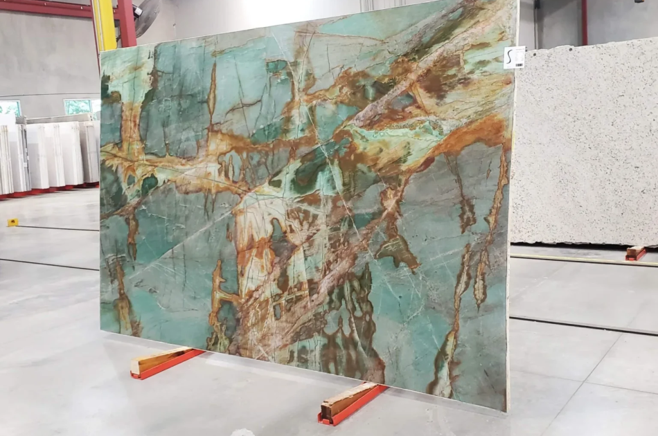 BORNEO POLISHED QUARTZITE 