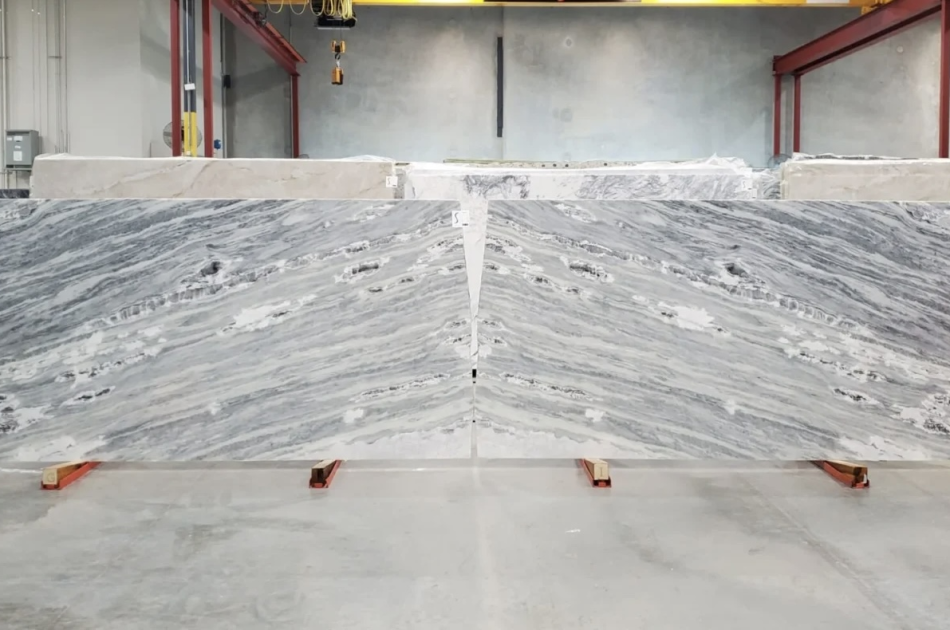 PYTHON POLISHED QUARTZITE 