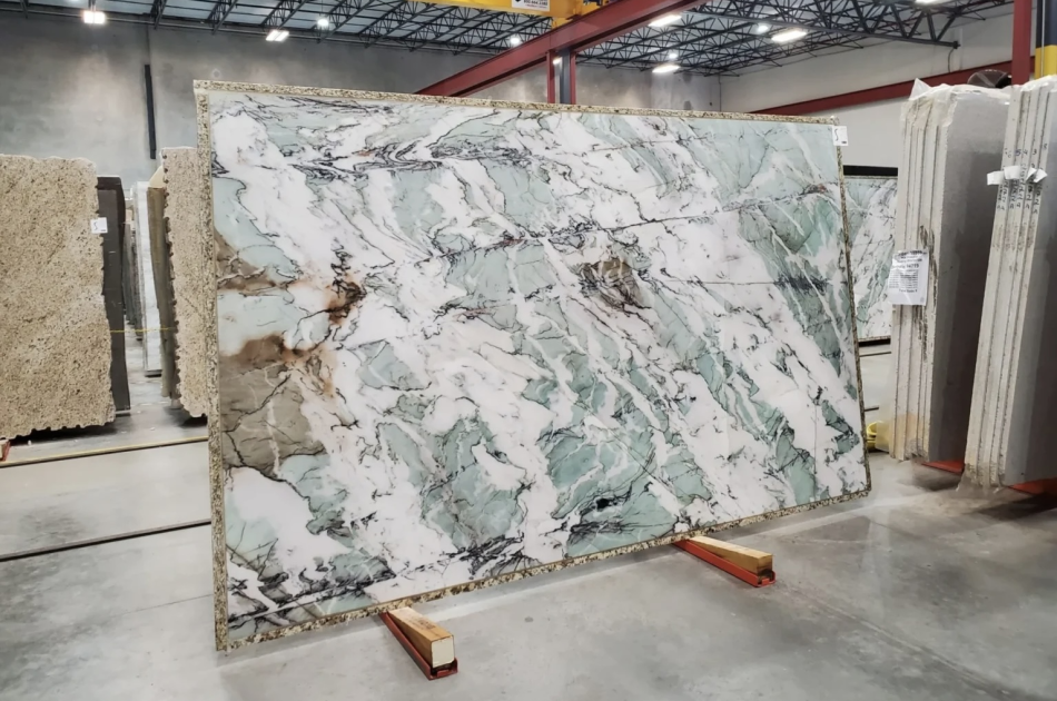 CRYSTAL TIFFANY POLISHED QUARTZITE 