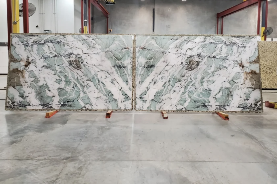 CRYSTAL TIFFANY POLISHED QUARTZITE 