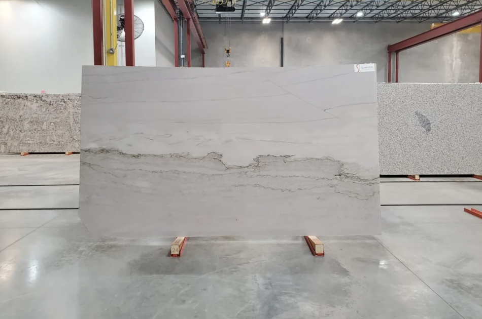 NOTORIOUS POLISHED QUARTZITE 