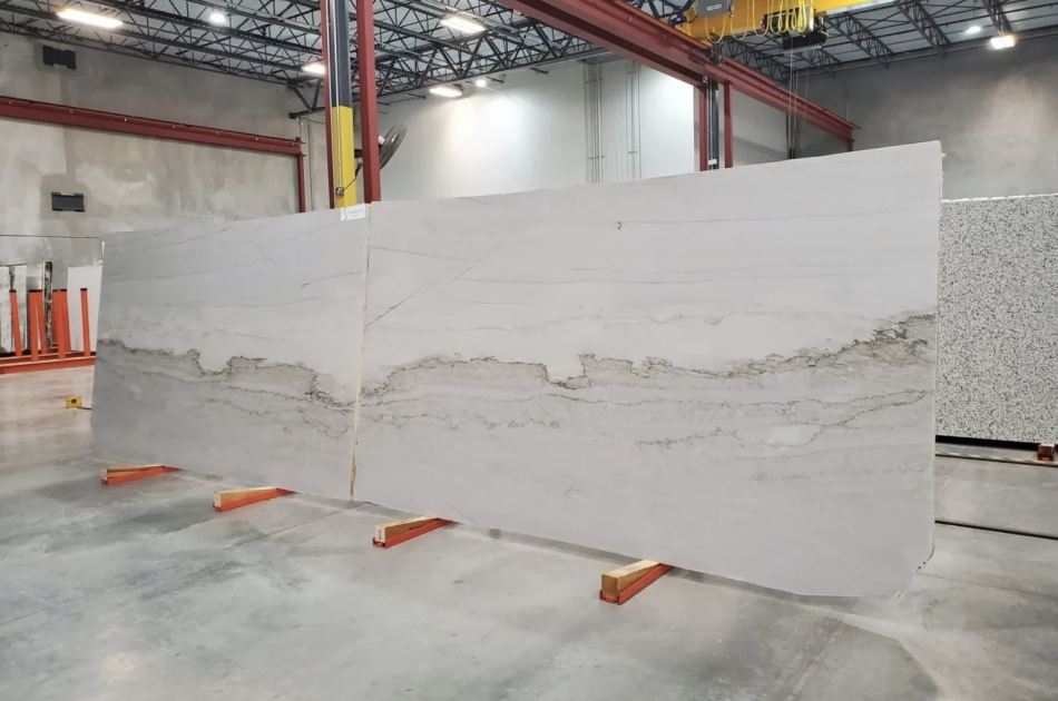 NOTORIOUS POLISHED QUARTZITE 