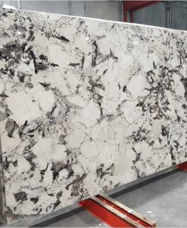 OLYMPUS WHITE POLISHED GRANITE 