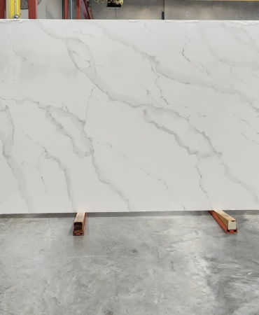CALACATTA TIVOLI SUPER JUMBO POLISHED QUARTZ 