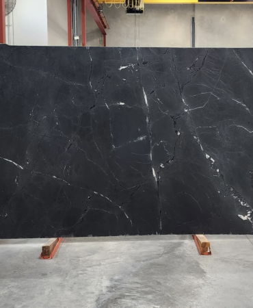 BLACK DIAMOND LEATHERED QUARTZITE 