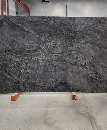 ADAMANTIUM POLISHED QUARTZITE 