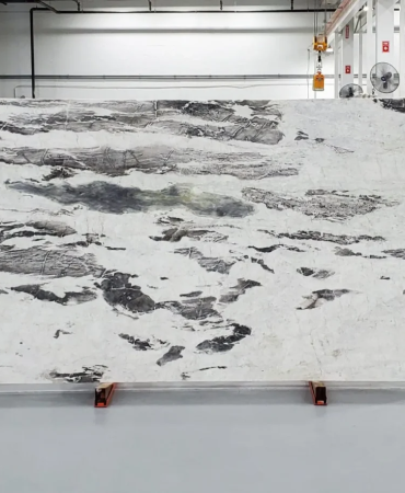 PYTHON WHITE POLISHED QUARTZITE 