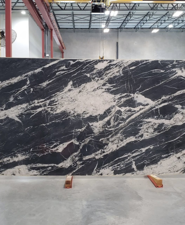 CRISTALLO NOIR POLISHED QUARTZITE 